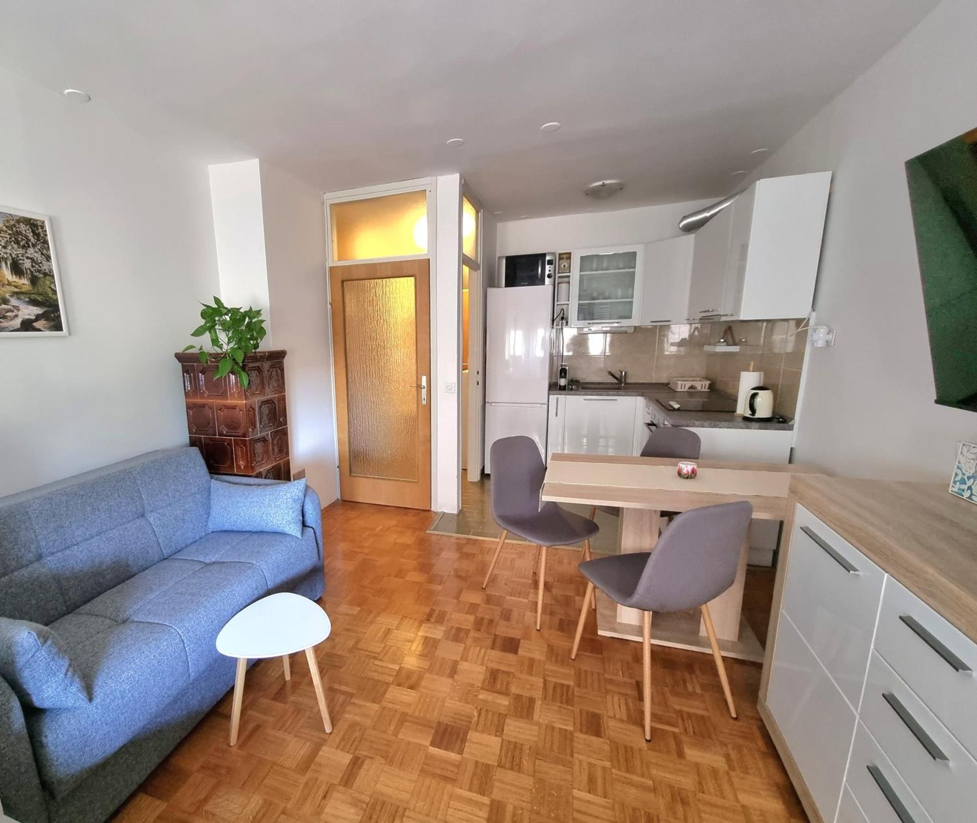 Apartment Karolina *